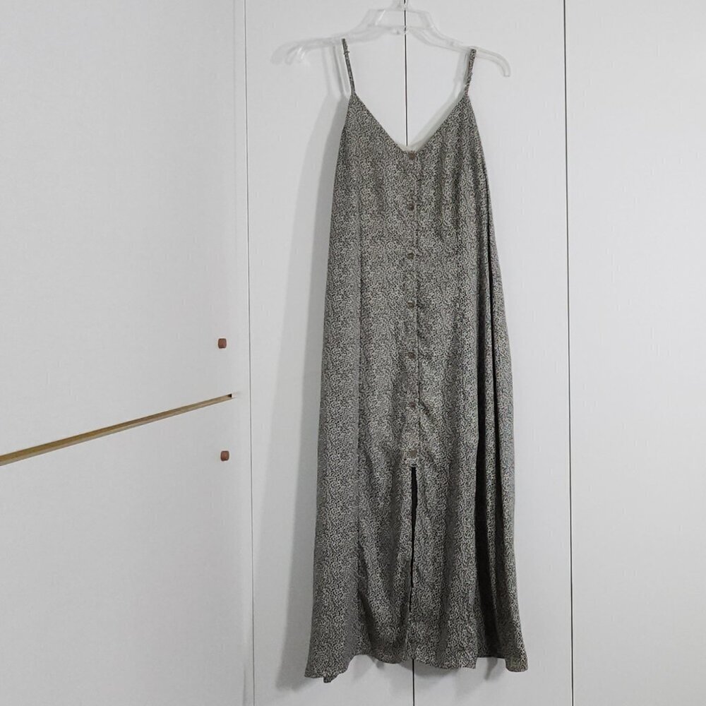 Sienna Sky Dress Size L Black/off white Sleeveless Front Pockets & Slit